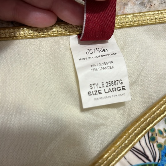 10/$30 Guess Floral Bikini Bottom - Picture 5 of 7